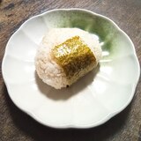 食べるラー油きくらげDeおにぎり〜今日のおにぎり〜